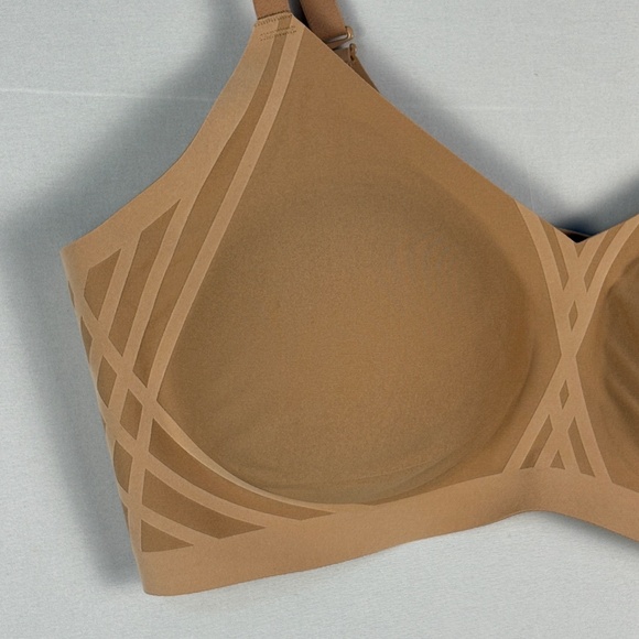 NWT HoneyLove Womens Silhouette Wireless Bonded Support Bra Sz L 38 B/C Sand - Picture 2 of 11